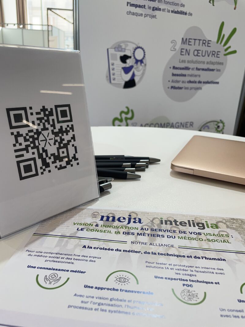 Stand INTELIGIA x MEJA à Perf.IA 2025 - Échanges avec les visiteurs